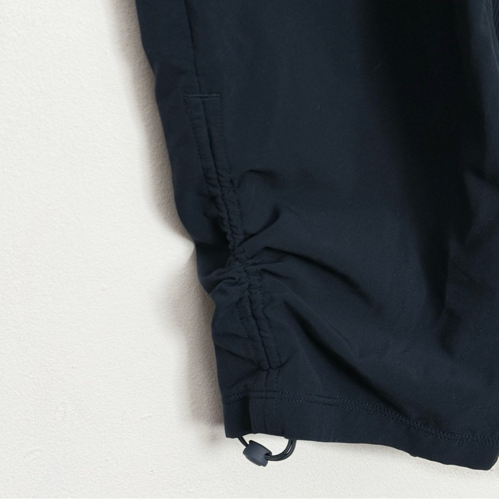 Lululemon Beyond the Studio Cropped Pant Navy Blue Office Work Pants size 10 - Picture 4 of 7